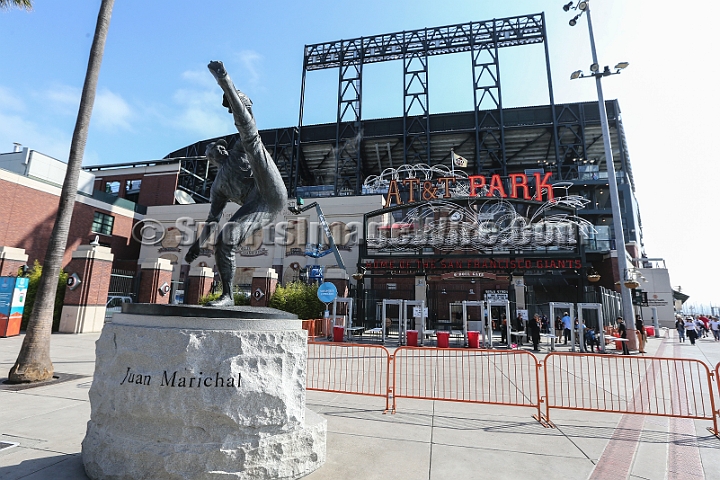 2018RugbySevensSat-03.JPG - General view of Juan Marichal statue and the stadium at the 2018 Rugby World Cup Sevens, Saturday, July 21, 2018, at AT&T Park, San Francisco. (Spencer Allen/IOS via AP)